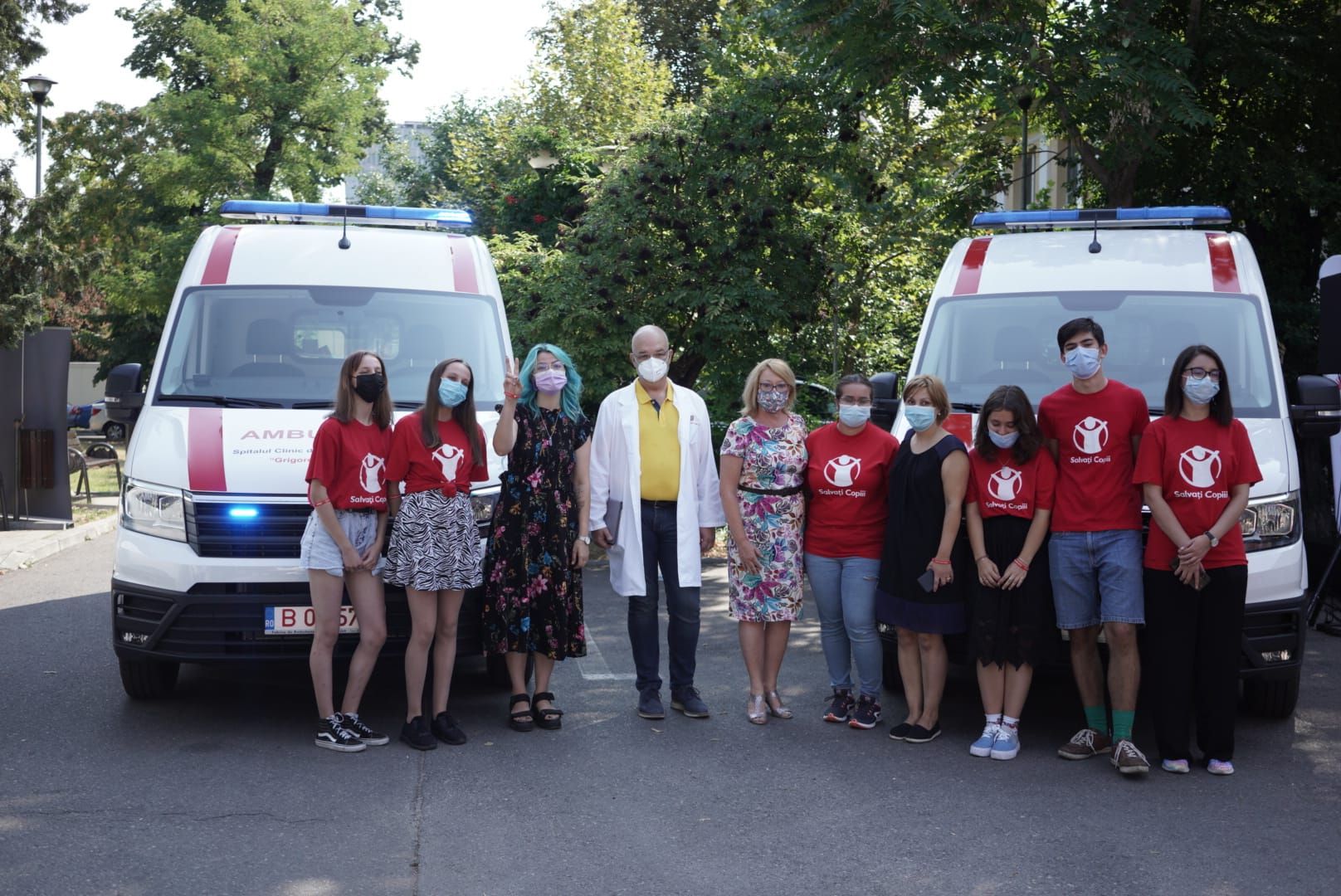Două ambulanțe noi au intrat astăzi în posesia Spitalului „Grigore Alexandrescu”