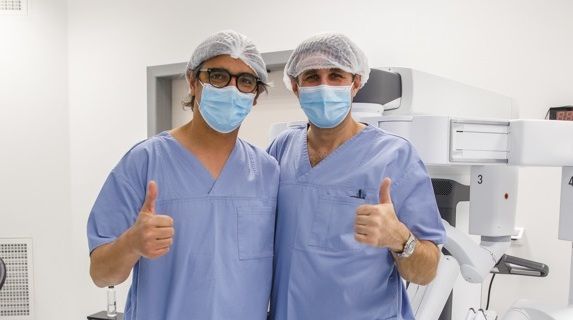 Tehnică chirurgicală minim invazivă pentru tratarea cancerelor pulmonare