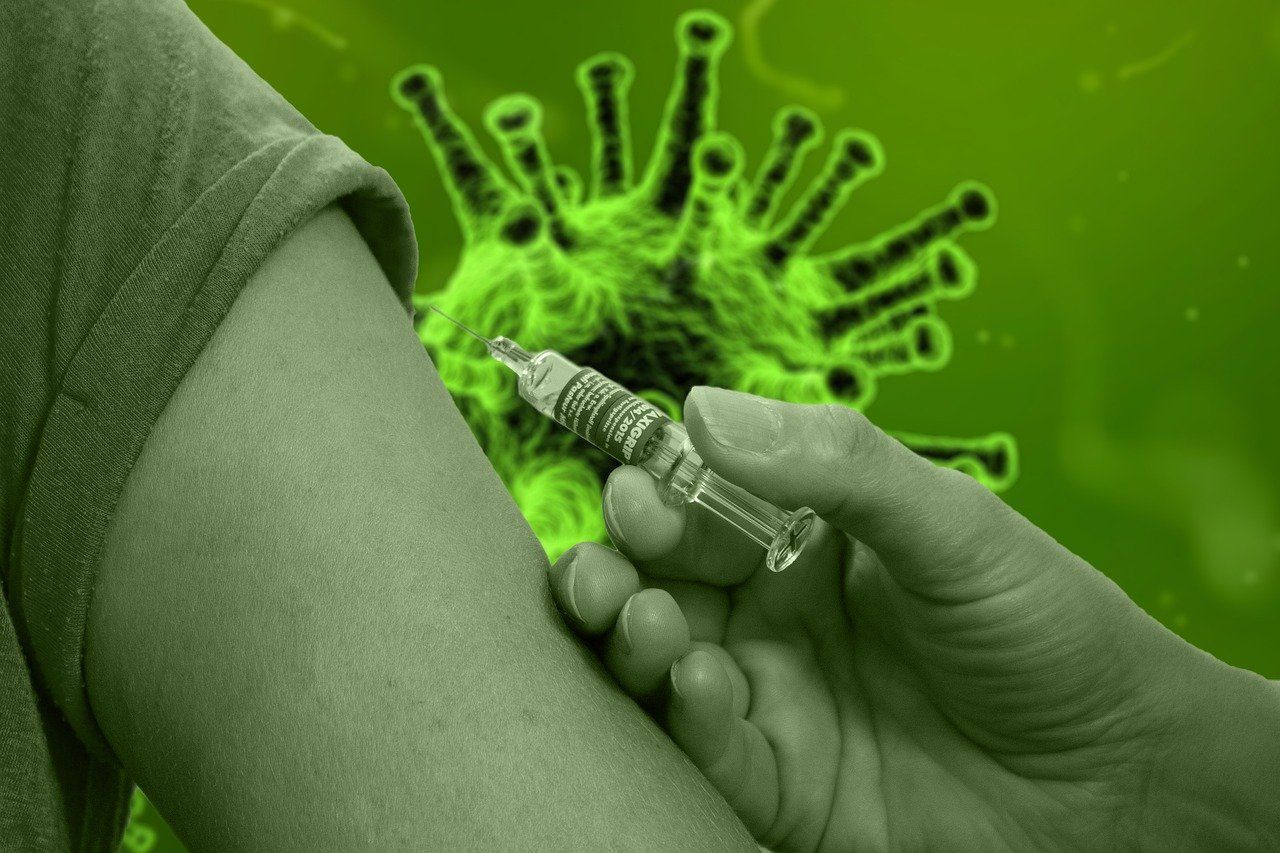Vaccinarea împotriva COVID-19: Ce este ARN mesager și cum funcționează