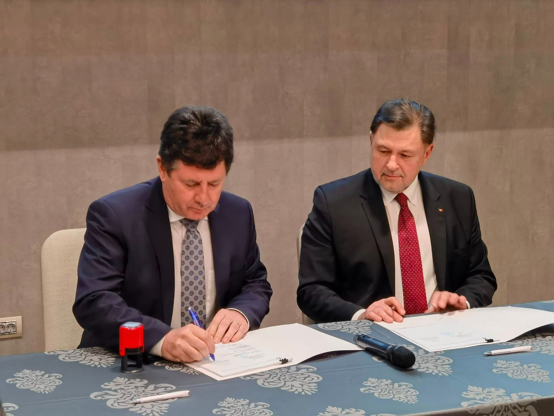 Arad: A fost semnat contractul de finanțare pentru construirea Complexului Matern-Pediatrie