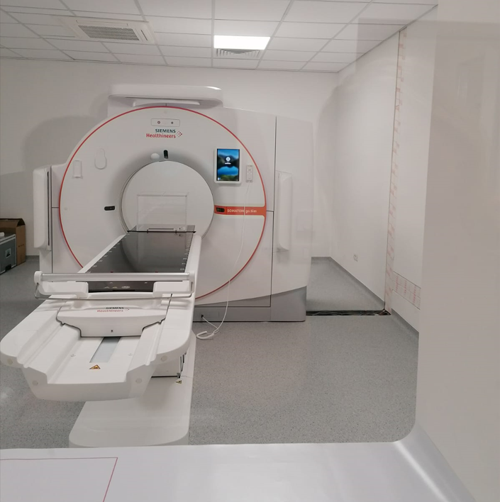 Computer tomograf de simulare, la Centrul Oncohelp din Timișoara