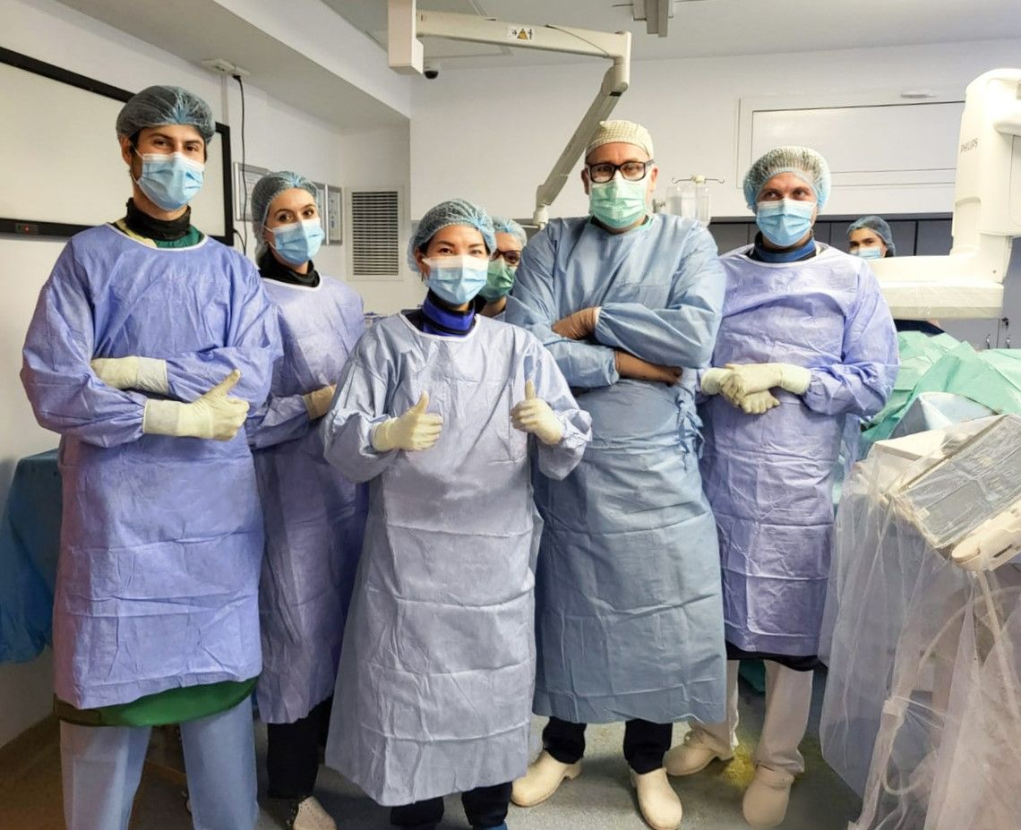 Spitalul Sanador: premieră națională în chirurgia cardiovasculară minim invazivă