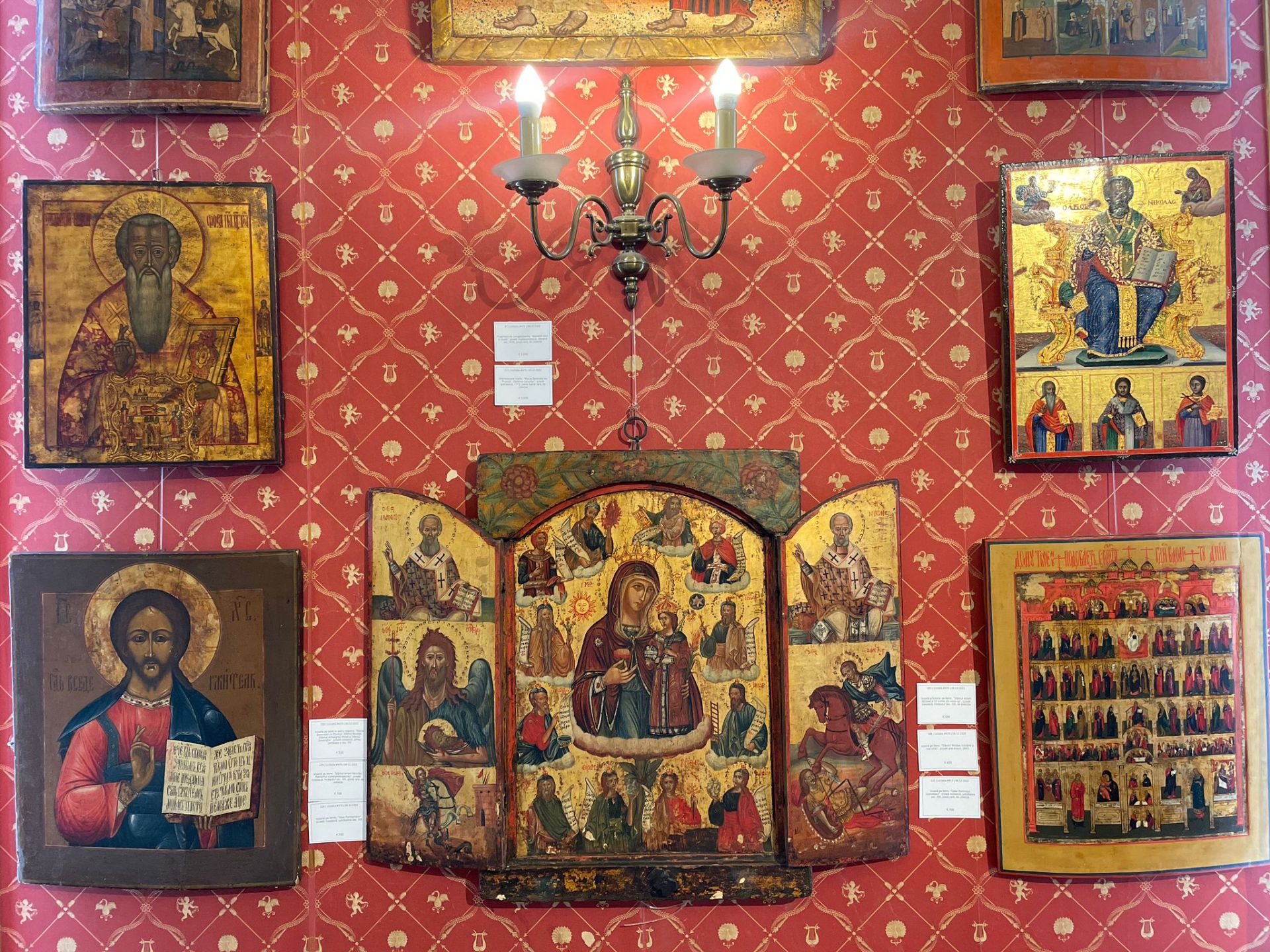 Expoziția de Artă Sacră, la Palatul Cesianu-Racoviță
