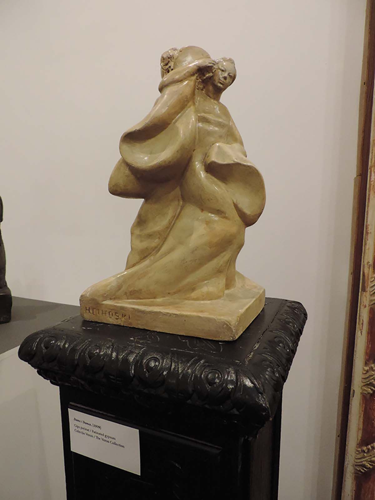 Henriette Cihoschi, &bdquo;Dans&rdquo;