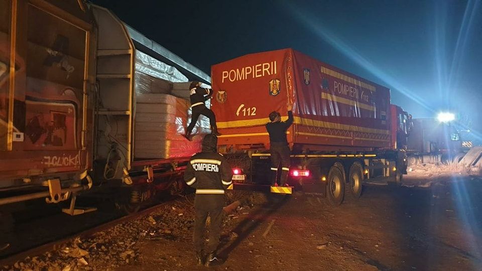 România a trimis două trenuri cu ajutoare în Turcia