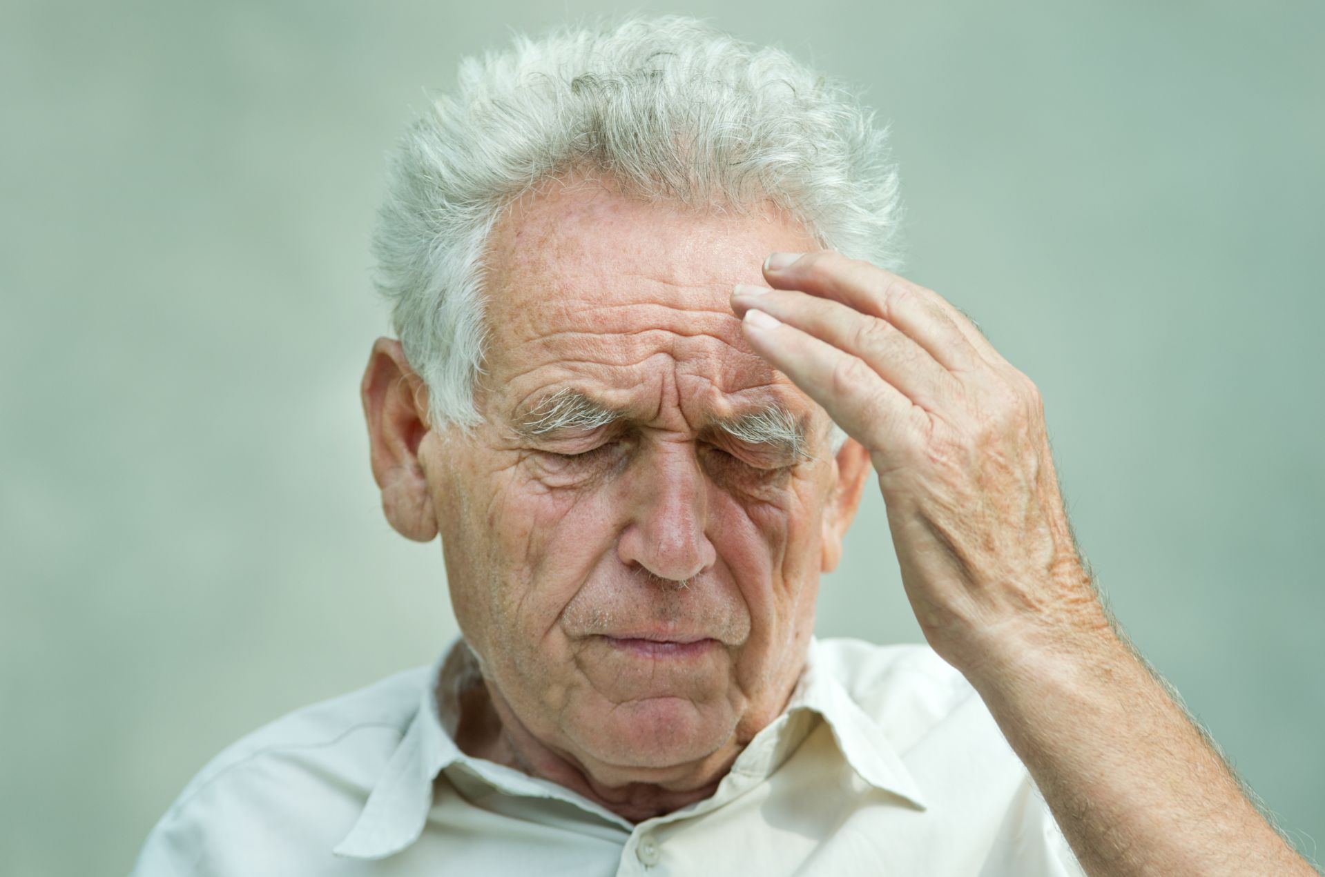 Migrenele ar putea crește riscul de Alzheimer