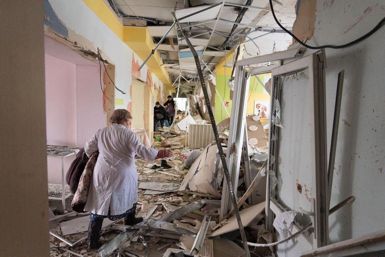 OMS: Peste 100 de atacuri confirmate împotriva serviciilor de sănătate din Ucraina