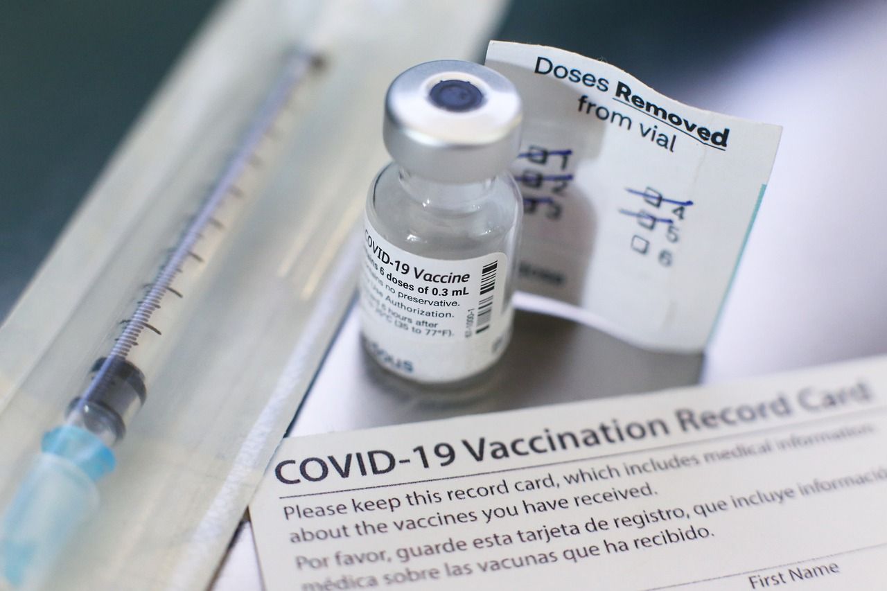 OMS: Vaccinarea adulților și distribuirea serurilor către țările sărace, prioritare