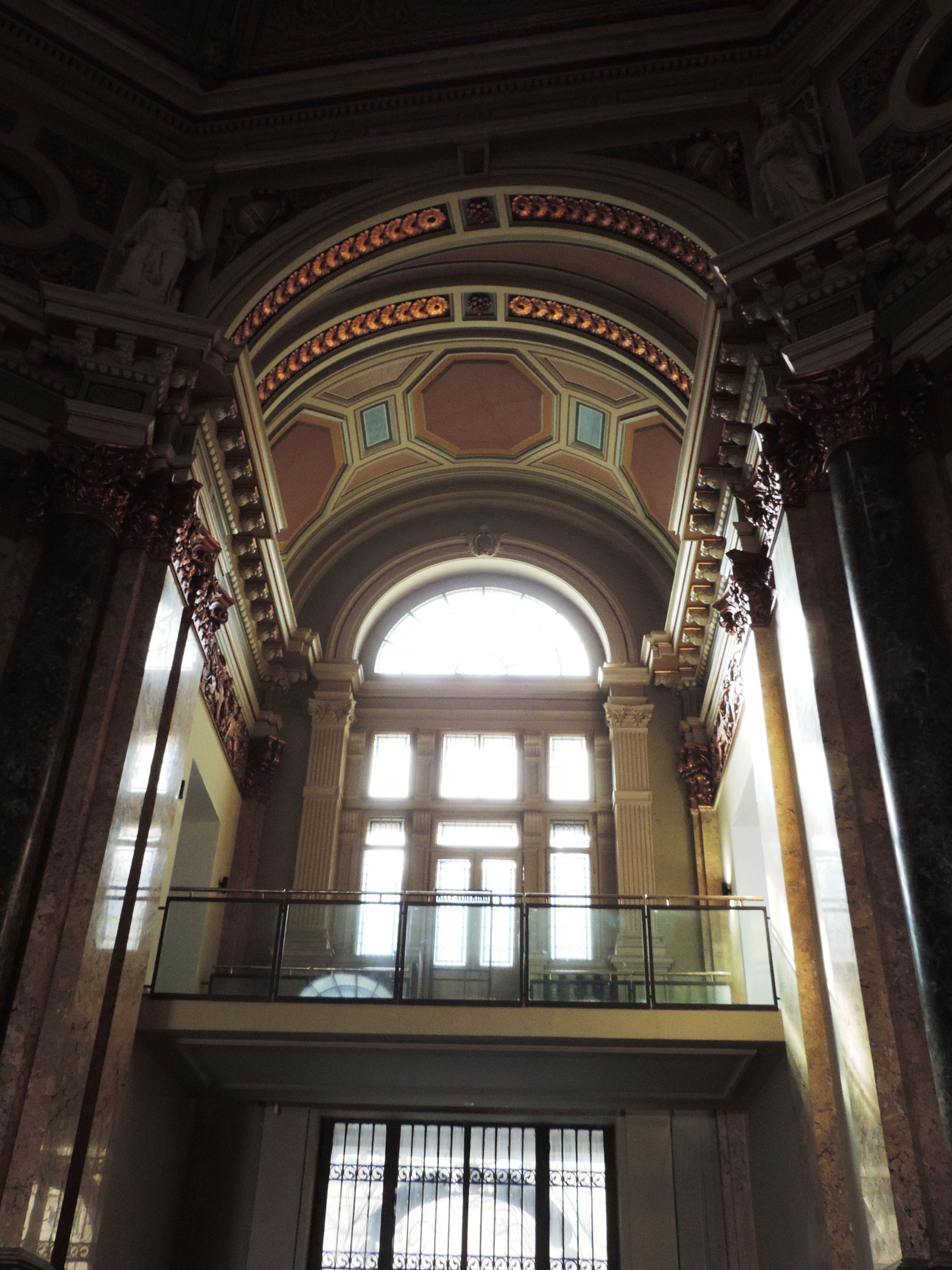 Palatul Dacia Romania, un interior de exceptie (3)