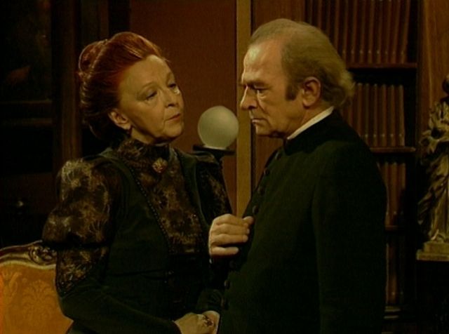 Scena din piesa Strigoii Foto TVR