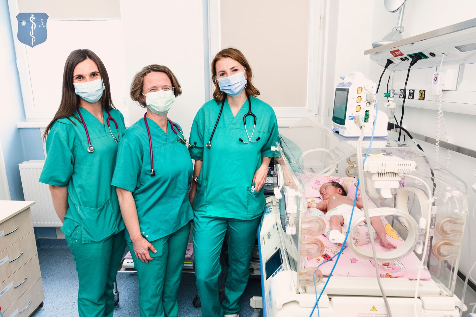Intervenție rară la un spital din Covasna: sângele unui bebeluș, schimbat aproape complet