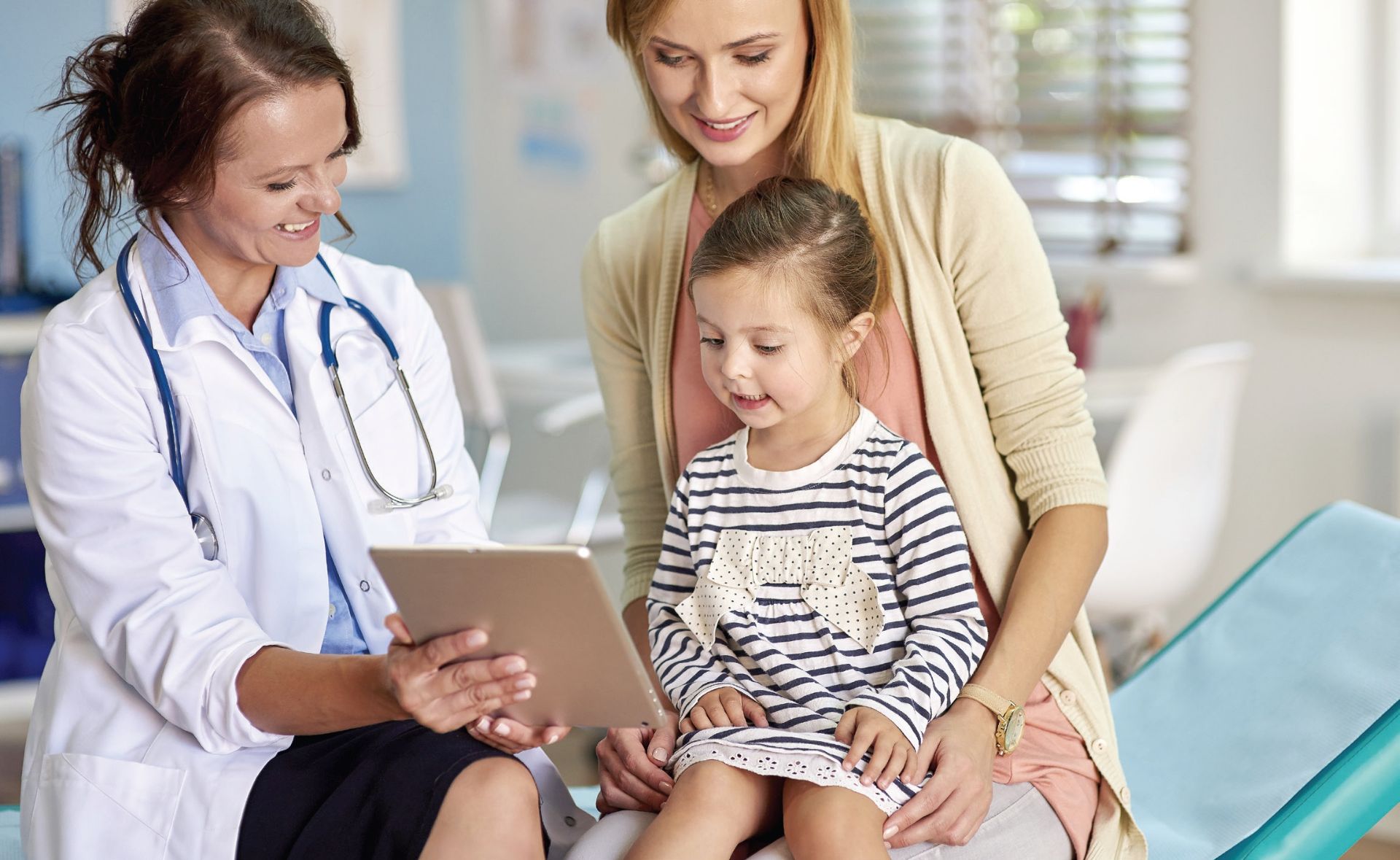 Adriana Pistol: „Eu acuz orice medic care sfătuiește pacienţii să nu se vaccineze”