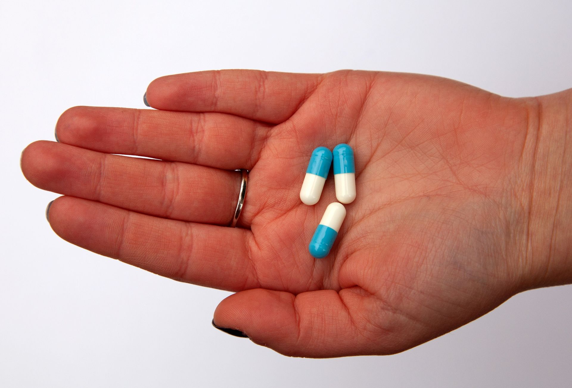 Excesul de antibiotice crește riscul de cancer de colon