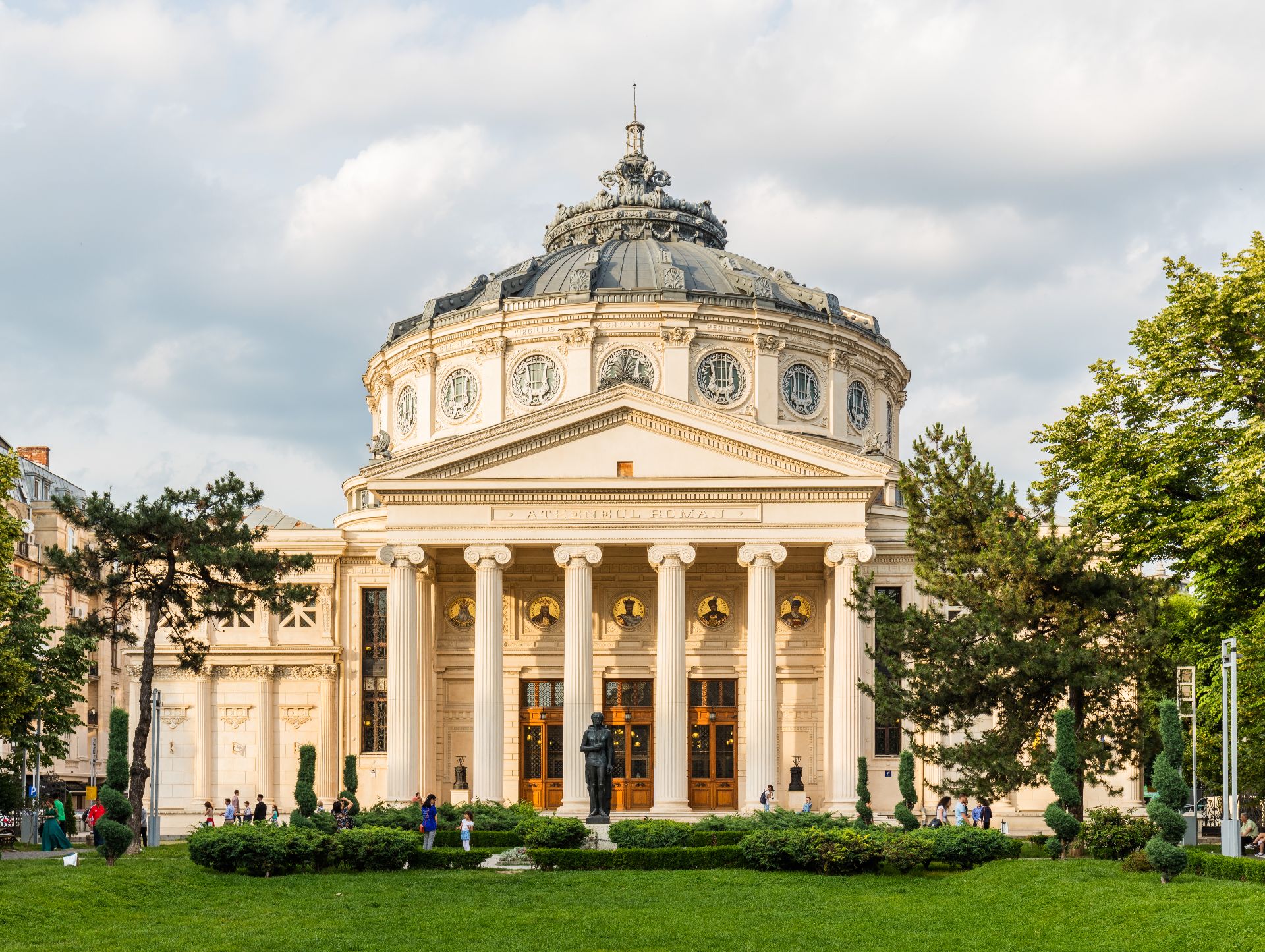 Filarmonica „George Enescu” anunţă deschiderea stagiunii 2022-2023