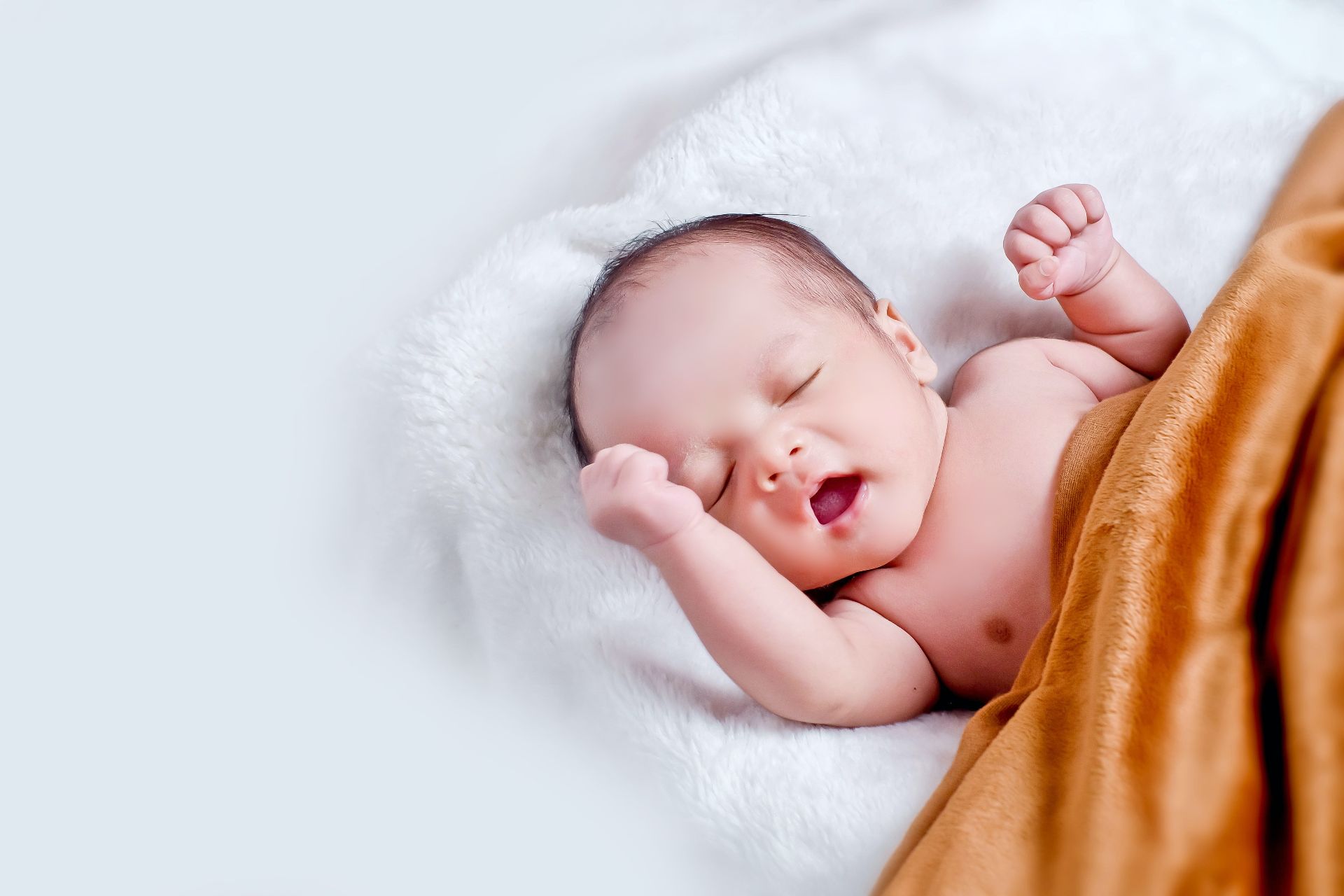 SUA: Primul copil născut dintr-un uter transplantat, în afara unui studiu clinic