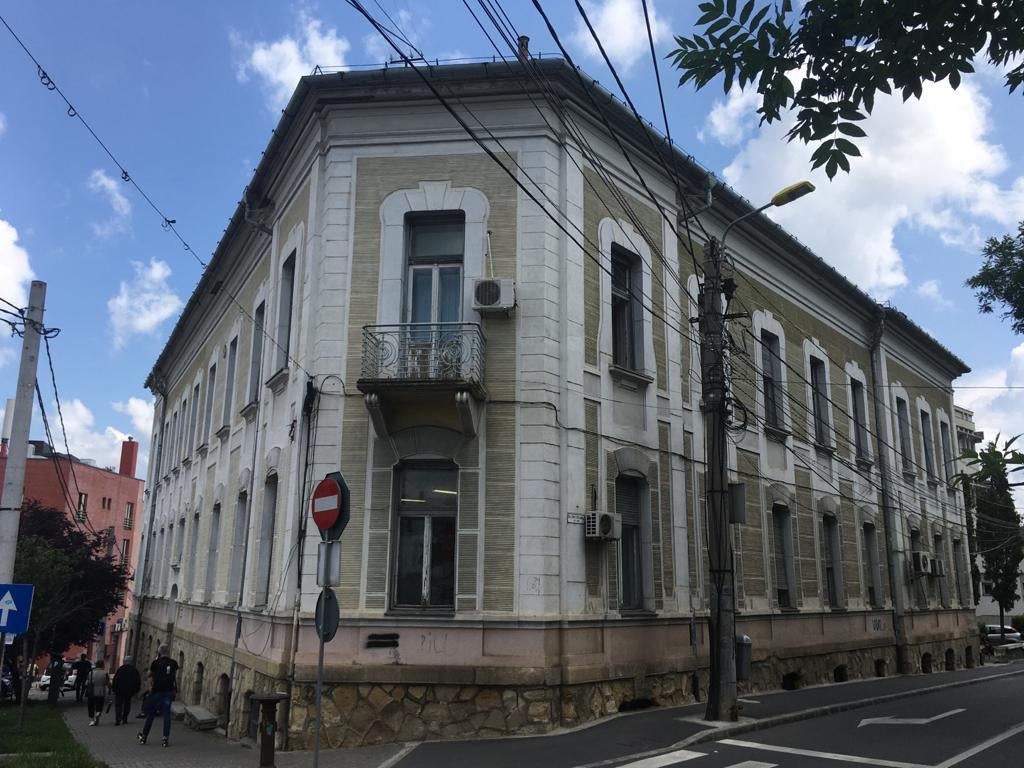O clădire a UMF Cluj va deveni centru de cercetare privind produsele medicamentoase