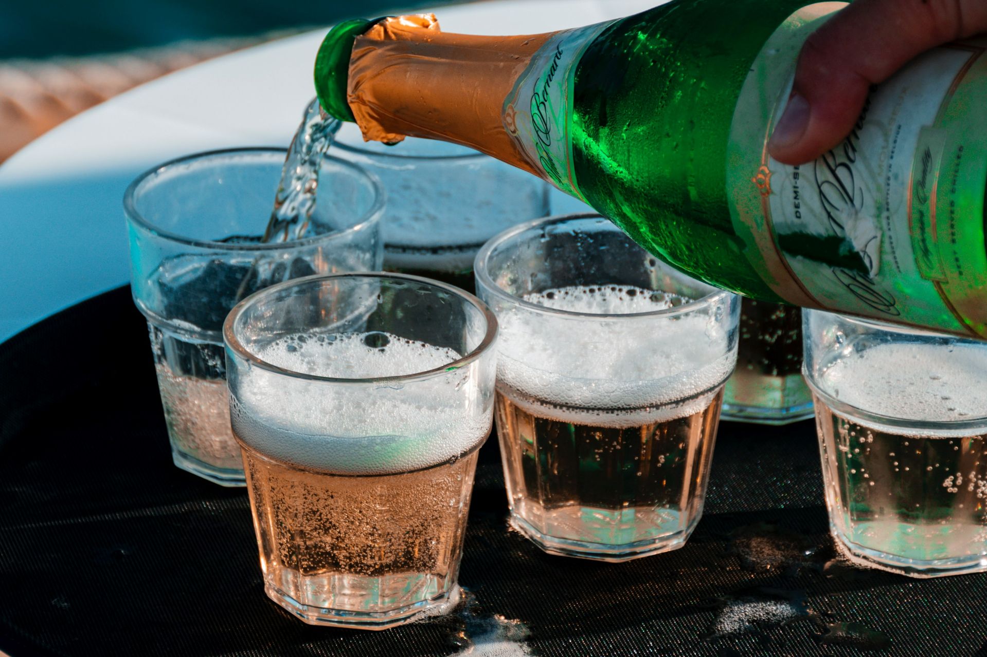 Studiu britanic: chiar și un consum moderat de alcool poate dăuna inimii