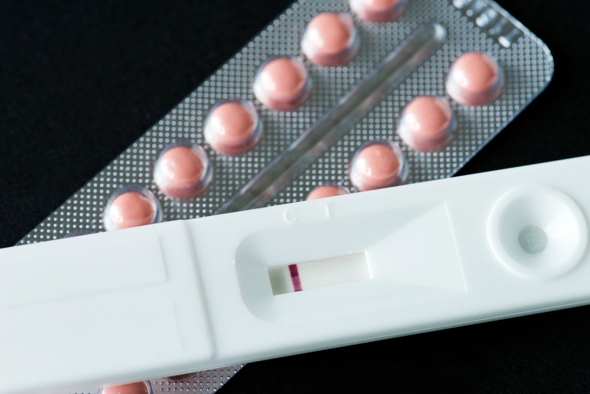 Franța: metode contraceptive gratuite, pentru femeile sub 25 de ani