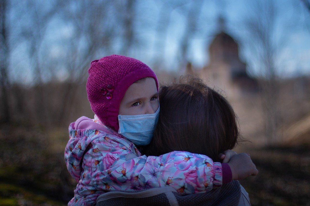 Dr Mihai Craiu: De ce copiii care au un părinte bolnav de COVID nu se îmbolnăvesc