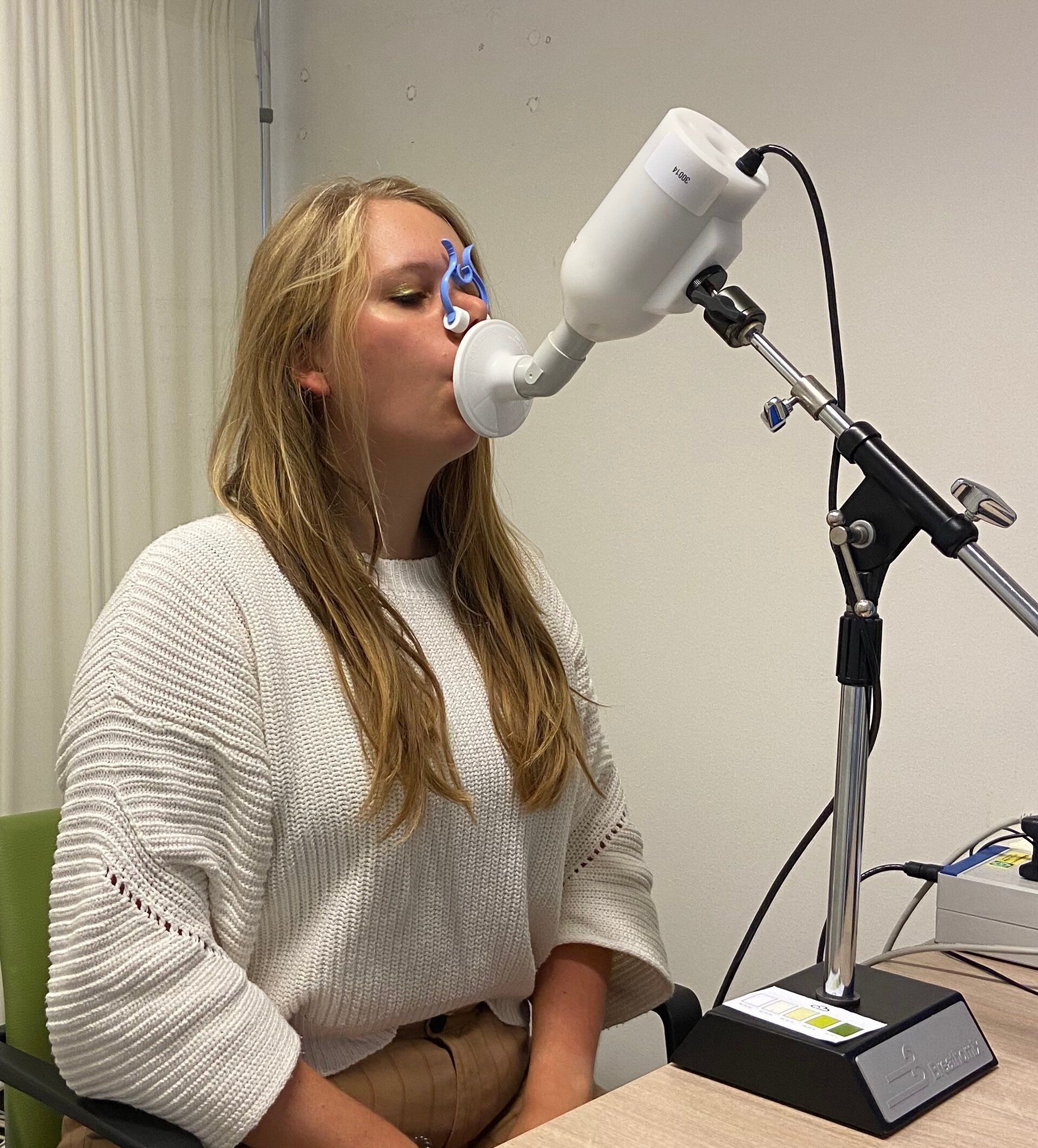 „Nasul” electronic ajută medicii să identifice momentul în care transplantul pulmonar eșuează