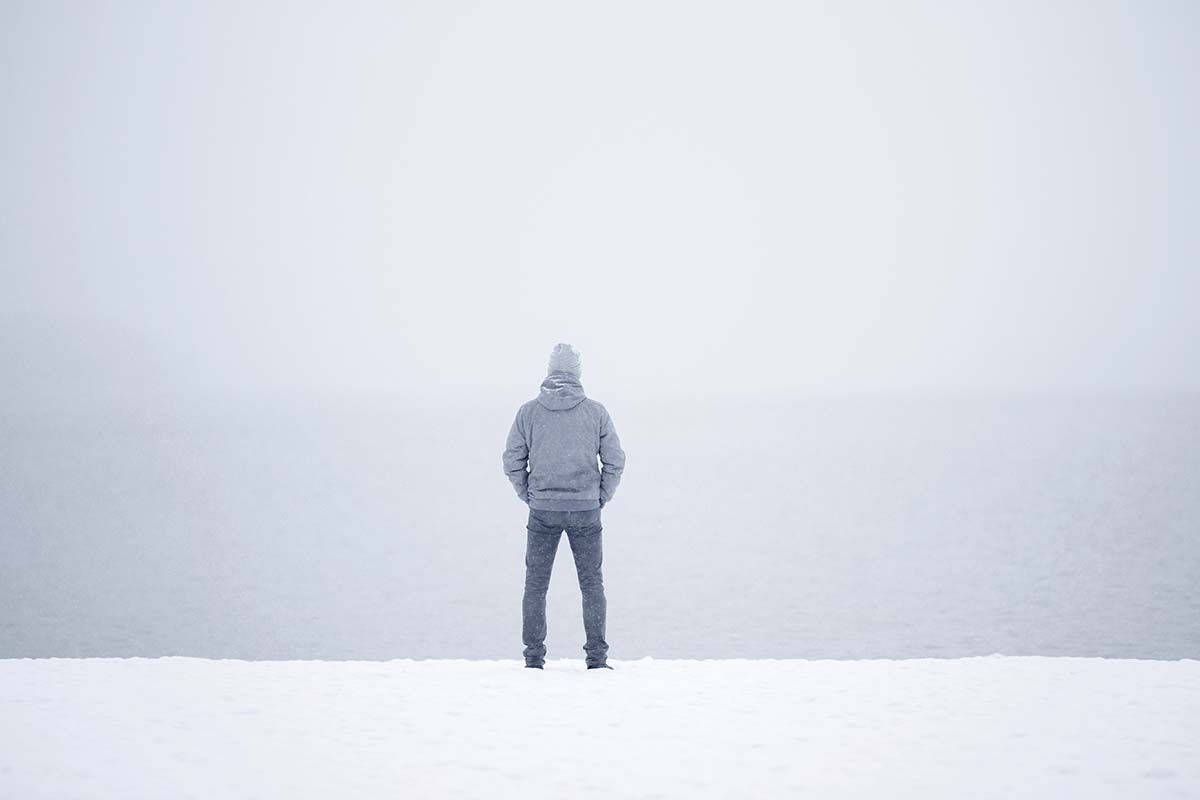 Cum recunoaștem depresia de iarnă