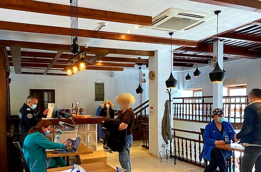Angajații din HoReCa, vaccinați la Hanul lui Manuc de o echipă mobilă de la SUUB