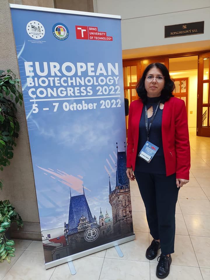 echipa de la institutul Cantacuzino la congres praga2