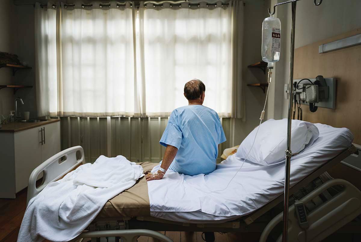 INS: mai puţine cazuri  de spitalizare continuă anul trecut