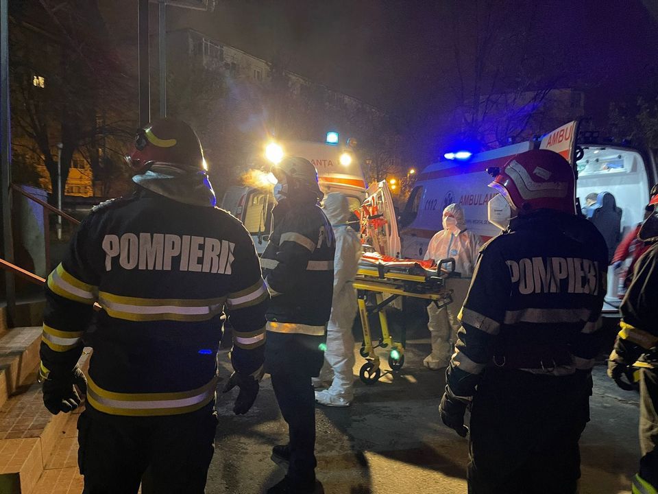 Incendiu la un spital COVID din Ploiești: Doi pacienți au murit