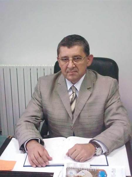 Oameni de calitate şi aparatură performantă