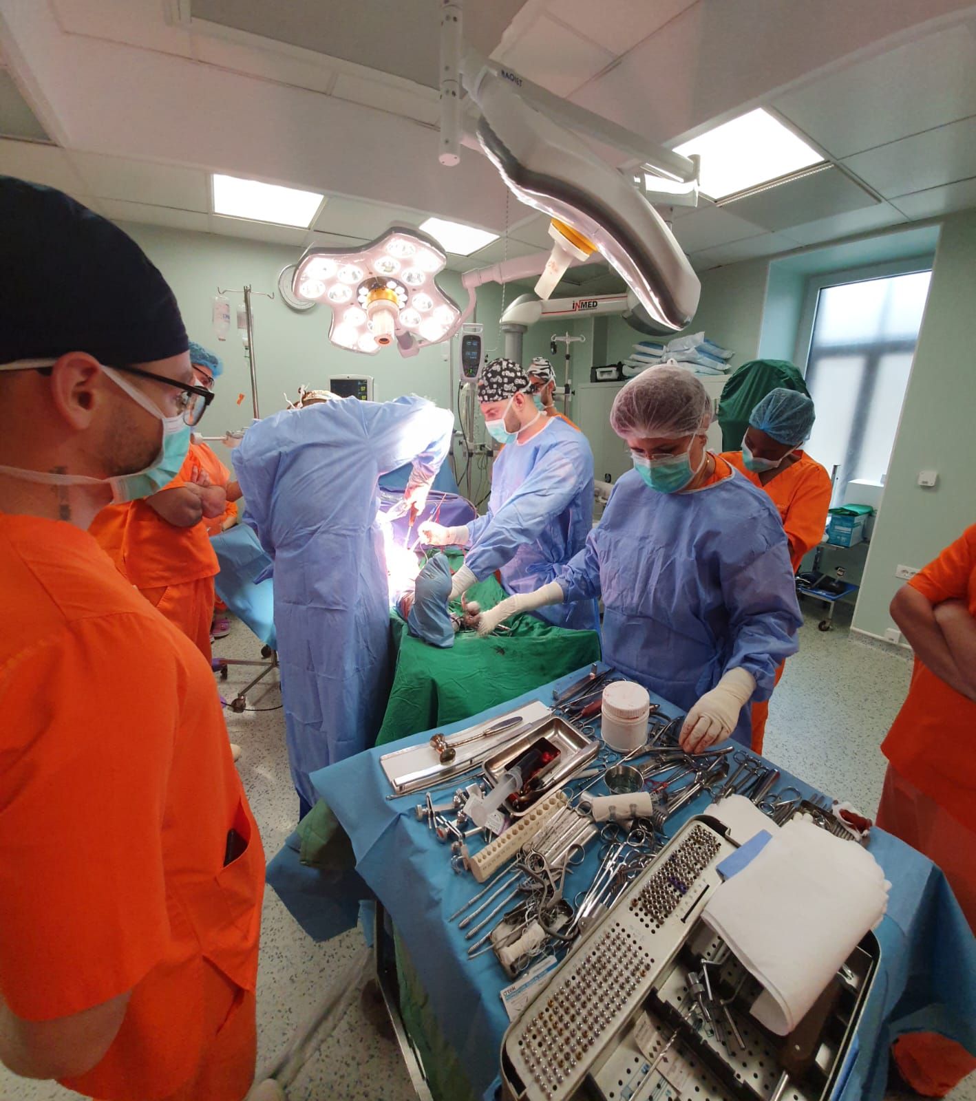 Procedură complexă la nivelul genunchiului, realizată la Spitalul Militar din Timișoara