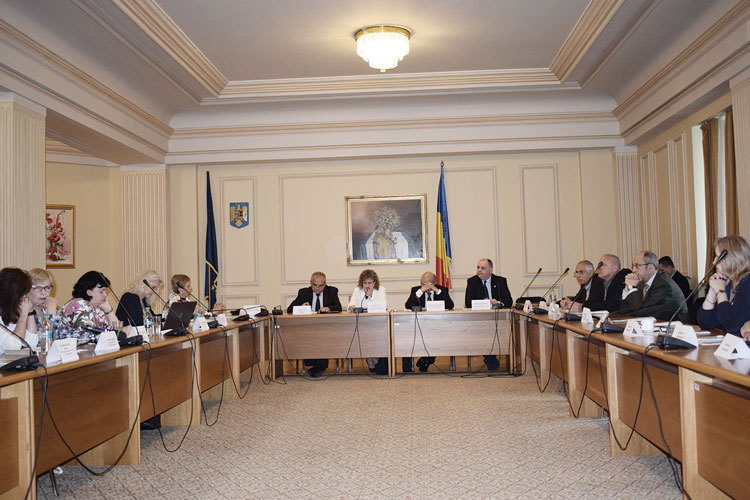 Management fragmentat, discuții integrate