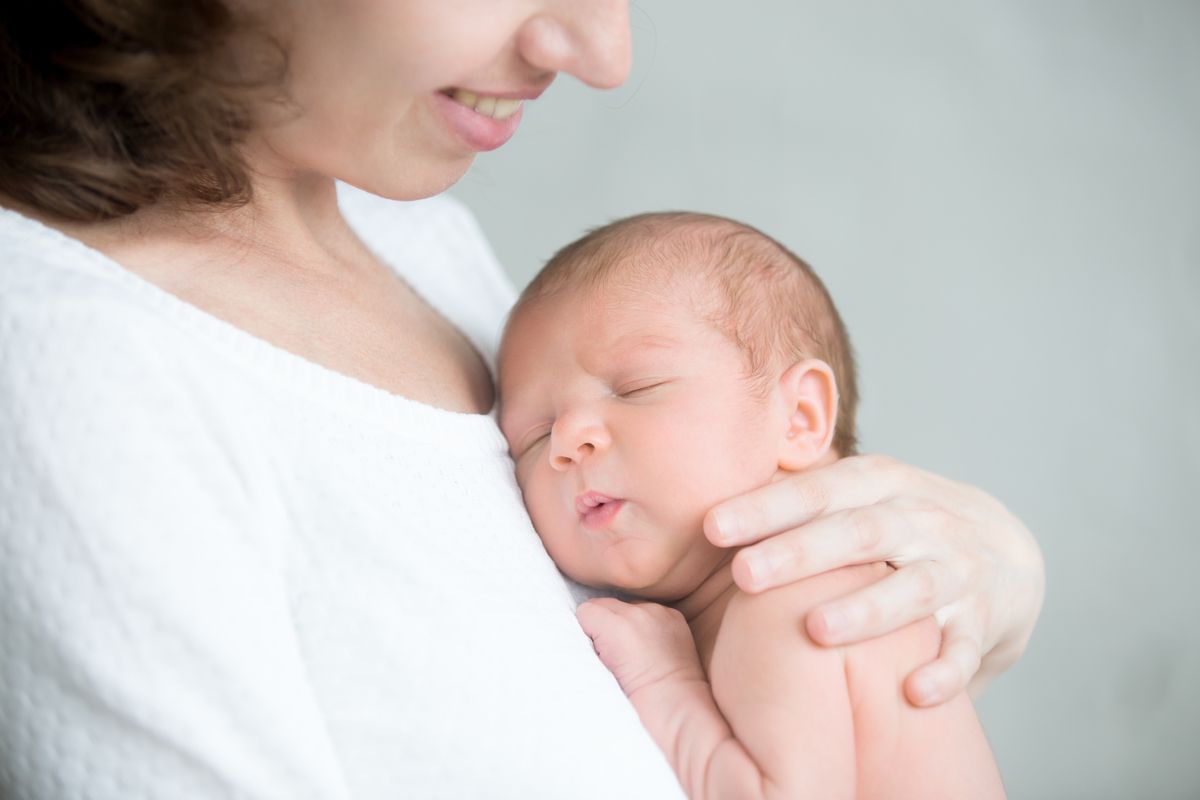 Tratarea părinţilor purtători de S. auriu scade rata infecţiilor la nou-născuţi