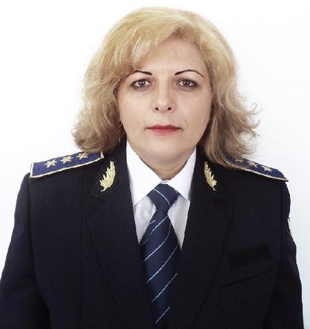 Uniforma medicului este întotdeauna halatul