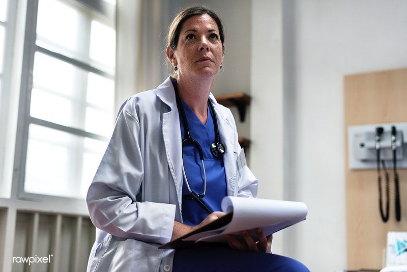 Prof. dr. Daniela Bartoș: „Femeile medic sunt mai empatice”