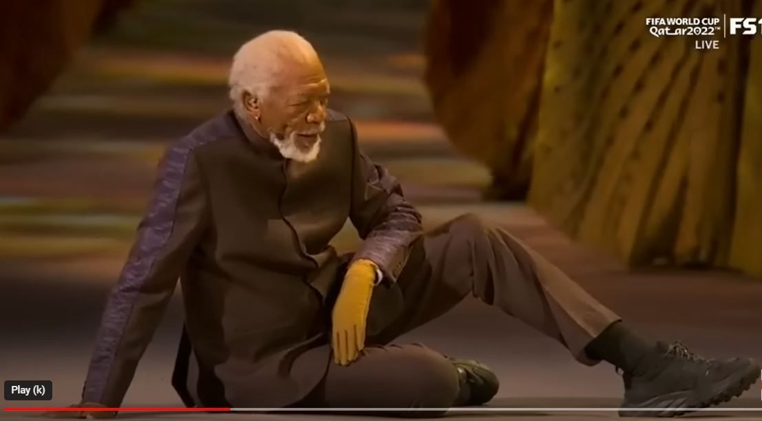 Motivul pentru care actorul Morgan Freeman poartă o mănușă pe mâna stângă