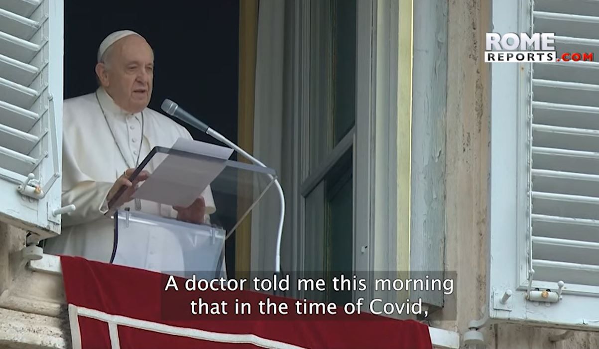 VIDEO: Papa Francisc laudă lucrătorii din domeniul sănătății și îi numește eroi