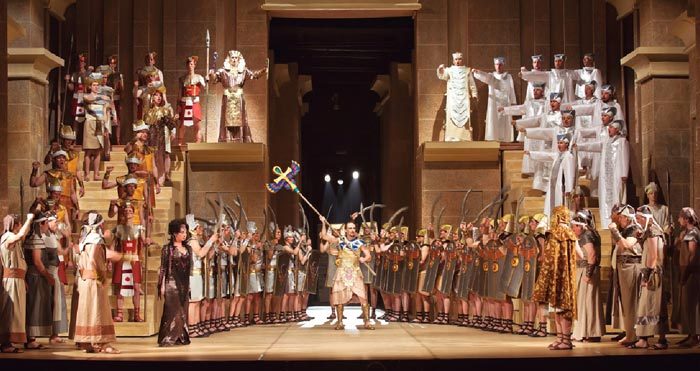 „Aida“, cu mult fast