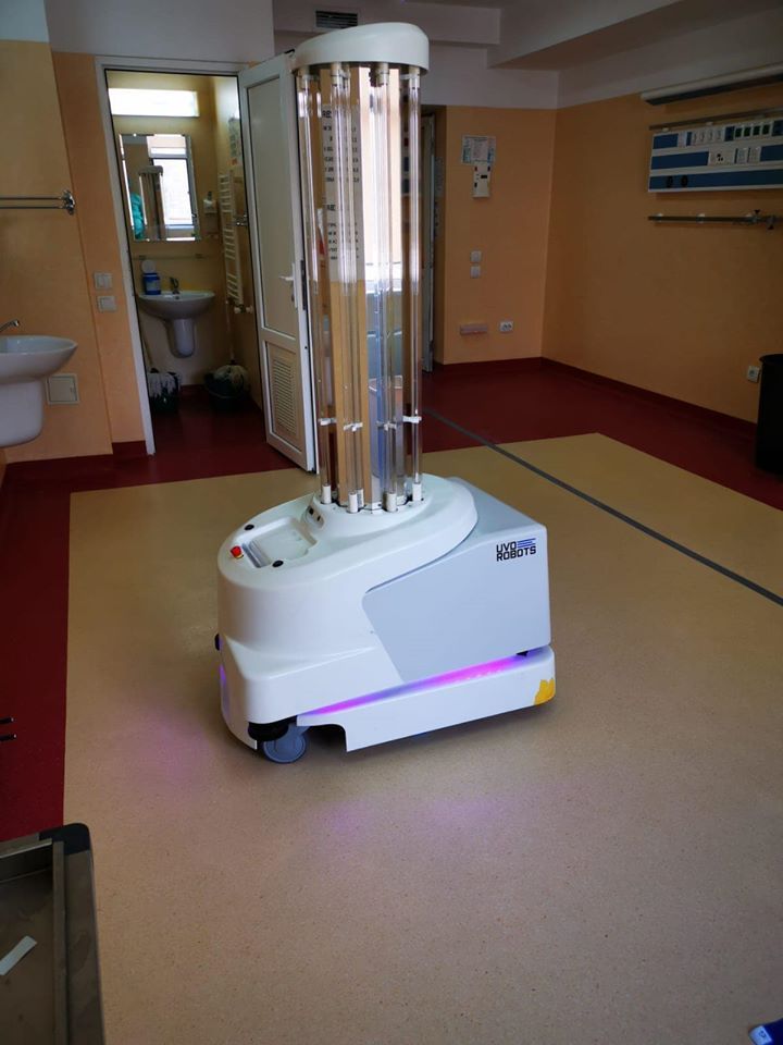 robot dezinfectare spitale (4)
