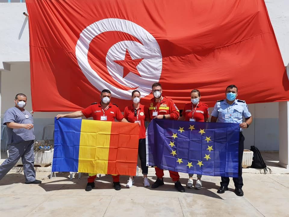 Medici și asistenți români au vaccinat cetățeni din Republica Tunisia împotriva COVID-19