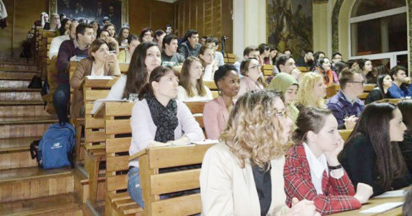 Scoate nasul din pagini și din carnetul cu note