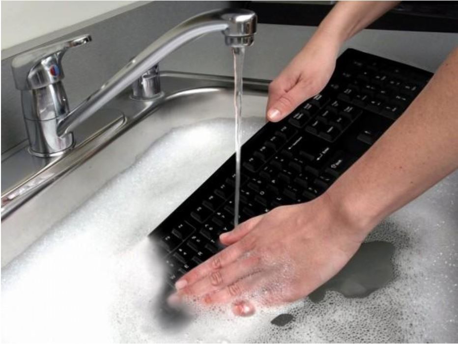 Tastatură lavabilă, ideală pentru a fi folosită în spitale