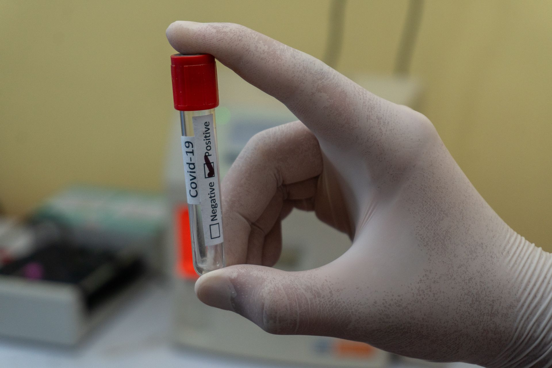 Precizare despre testarea antigenică rapidă în farmacii