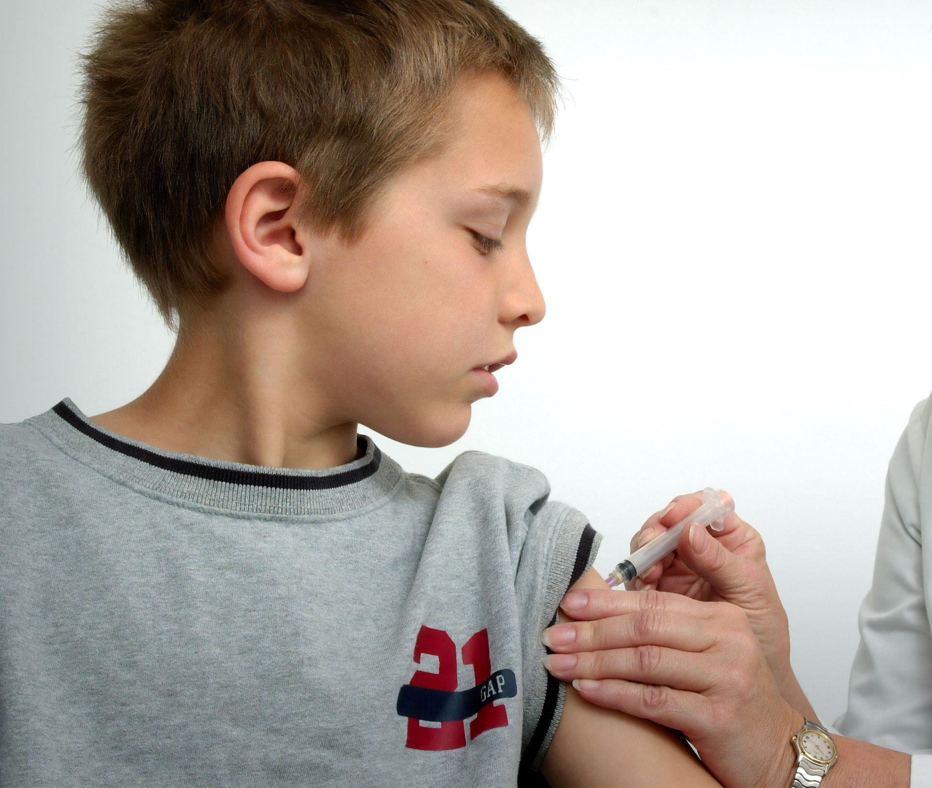 DSPMB are echipe mobile care pot vaccina anti-COVID în școli
