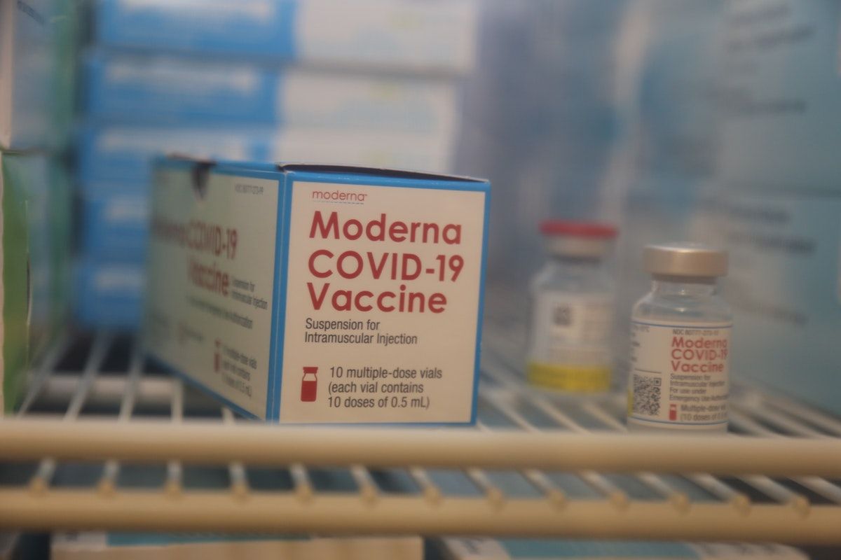 EMA dorește creșterea capacității de producție a vaccinurilor împotriva COVID-19