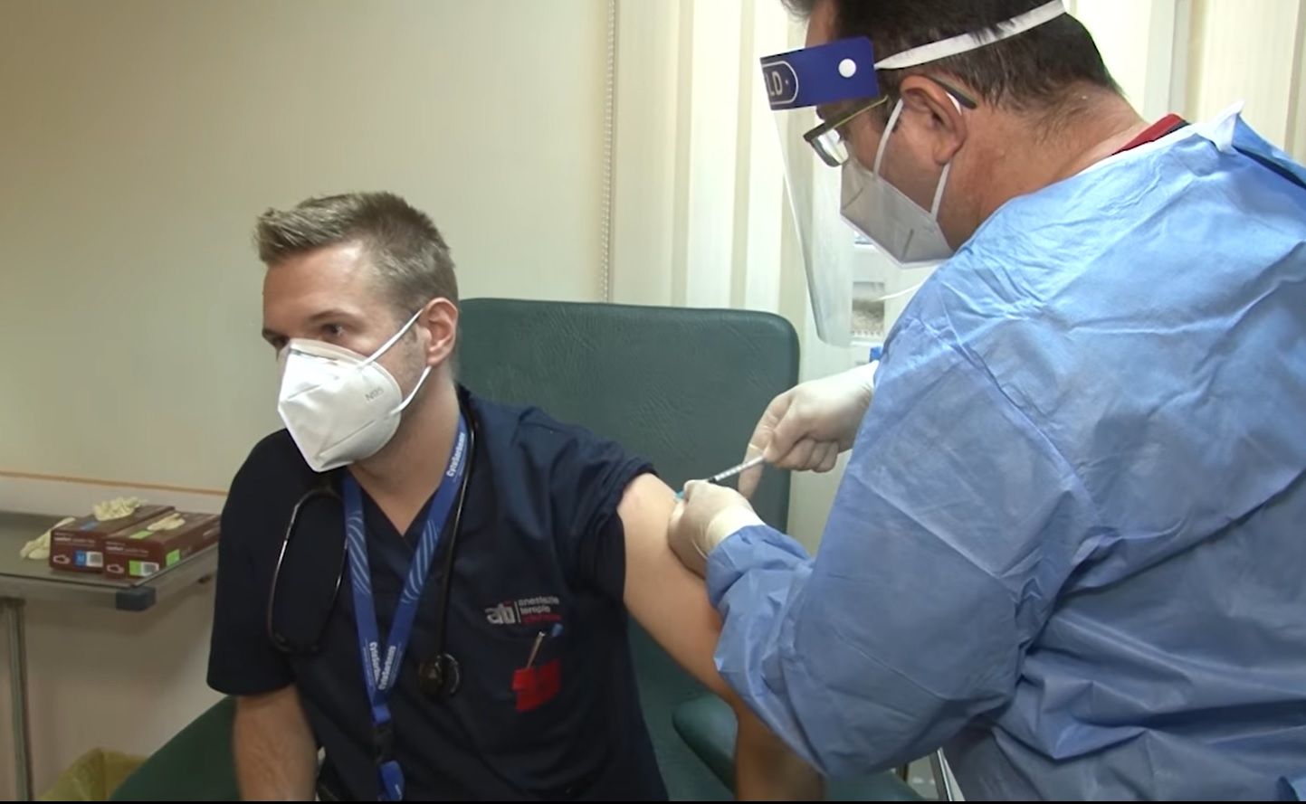 Cadrele medicale de la Spitalul „Victor Babeș” Timișoara s-au vaccinat anti COVID cu a treia doză