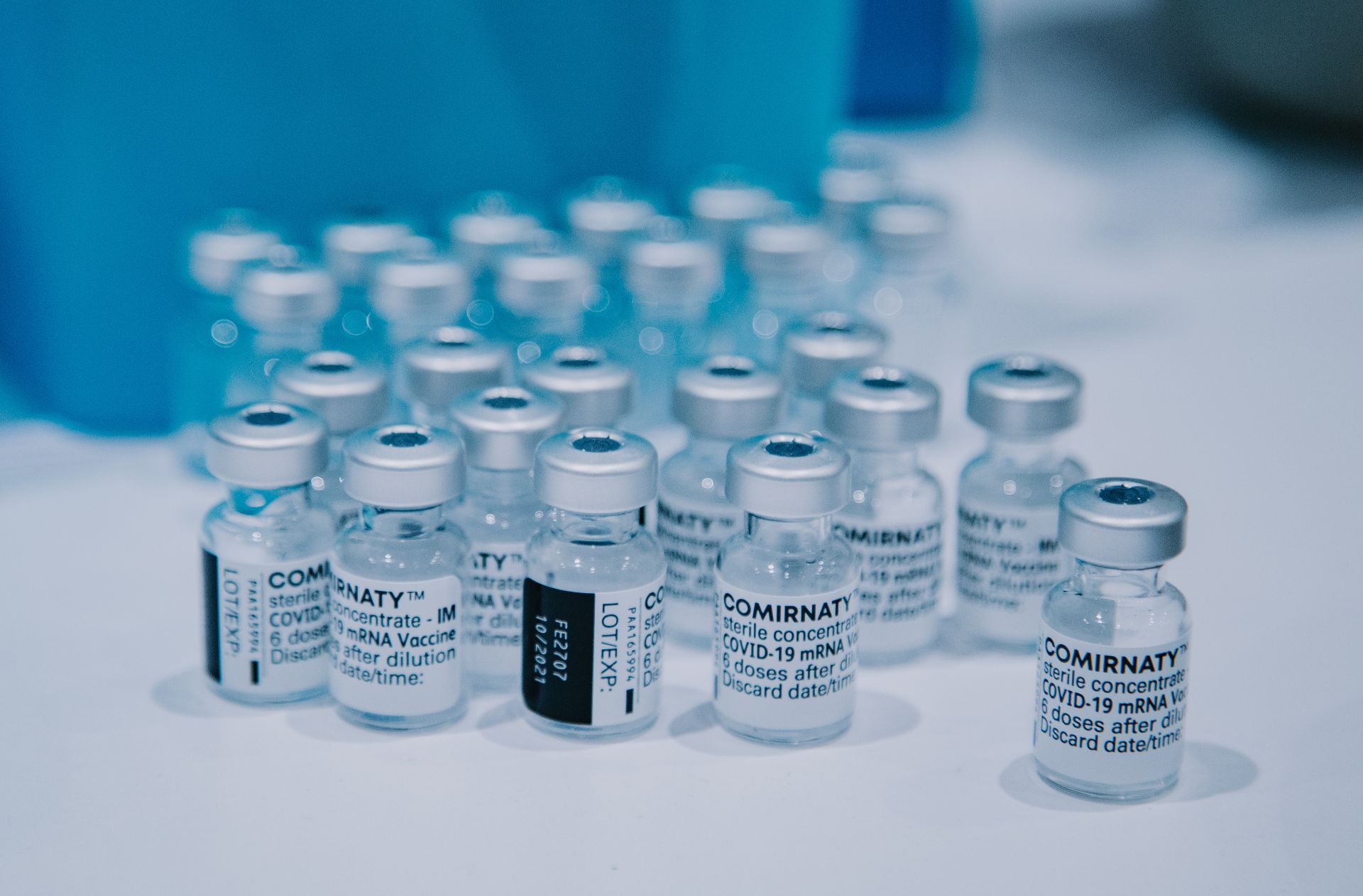 Peste 300.000 de doze de vaccin Pfizer-BioNTech sosesc în țară