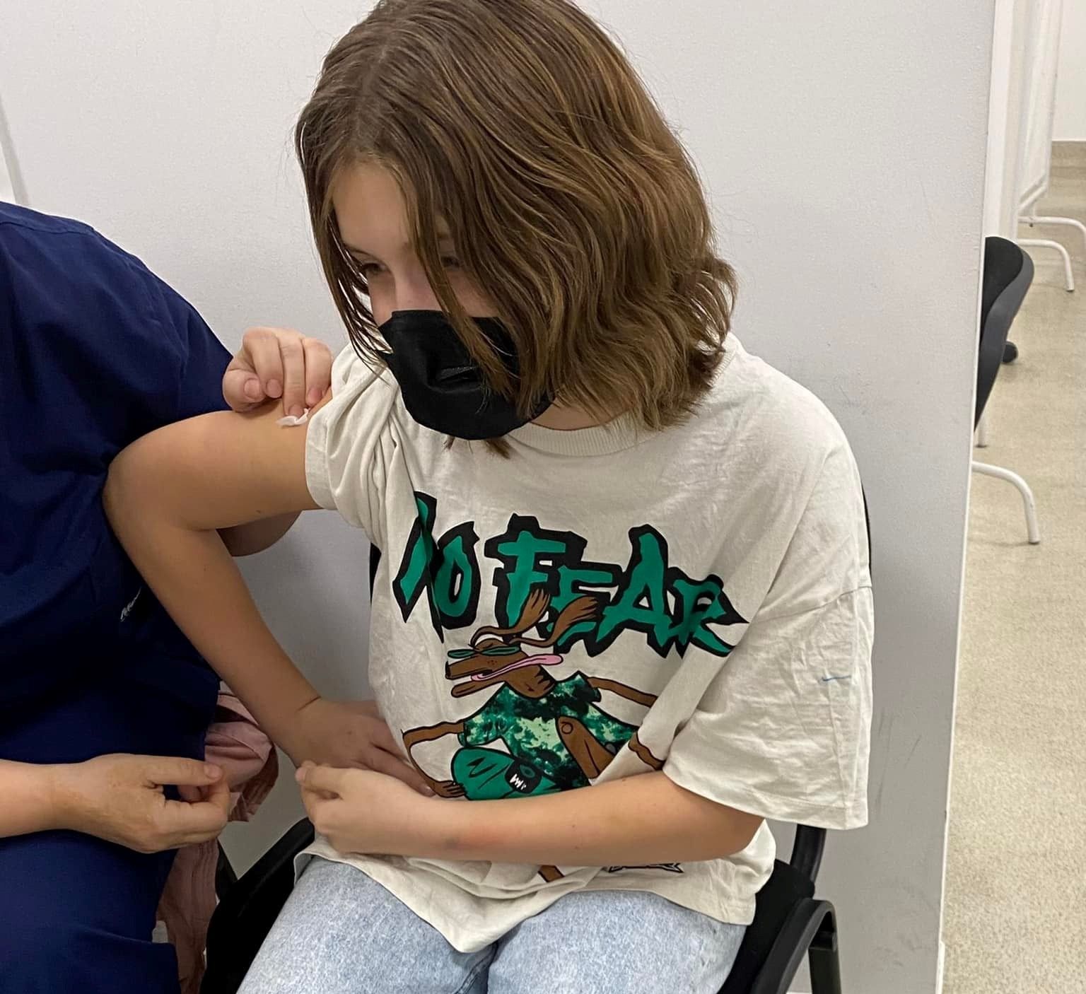 Primele doze de vaccin Pfizer destinate copiilor sosesc în România