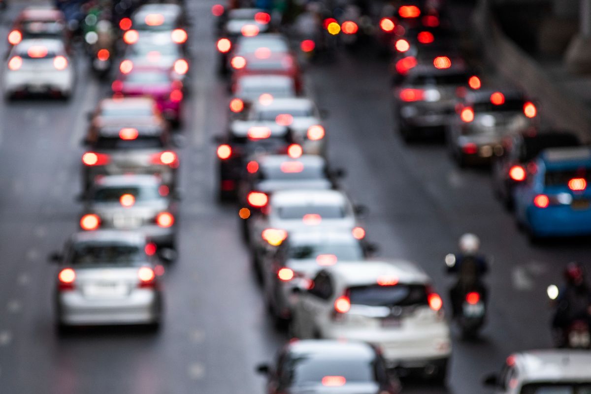 Zgomotul traficului rutier și feroviar ar putea crește riscul de demență