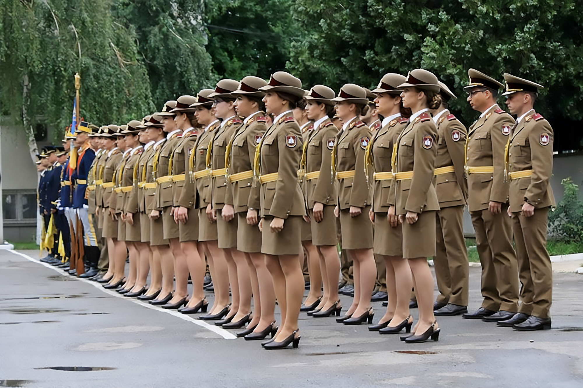 Femeie, medic, ofițer. Echilibrul între vocație, carieră și uniformă
